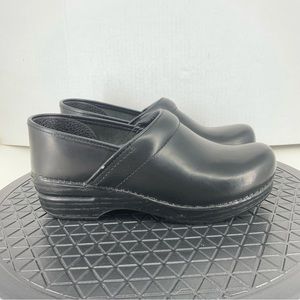 Dansko Women 39 Size 8.5 9 Shoes Black Box Leather Clogs Slip On Low Heel
